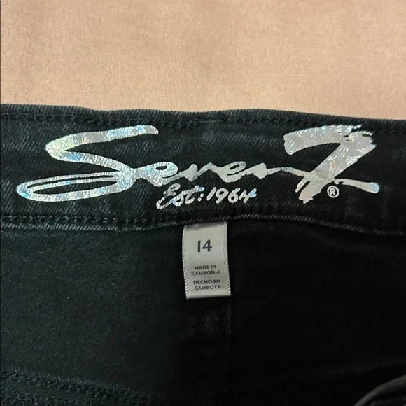 Seven7 Women's Black Flare Jeans - Picture 2 of 5